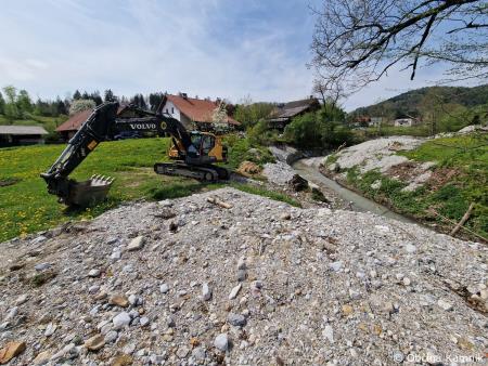 Sanacijska obnova vodotokov in hudournikov po poplavah (44)